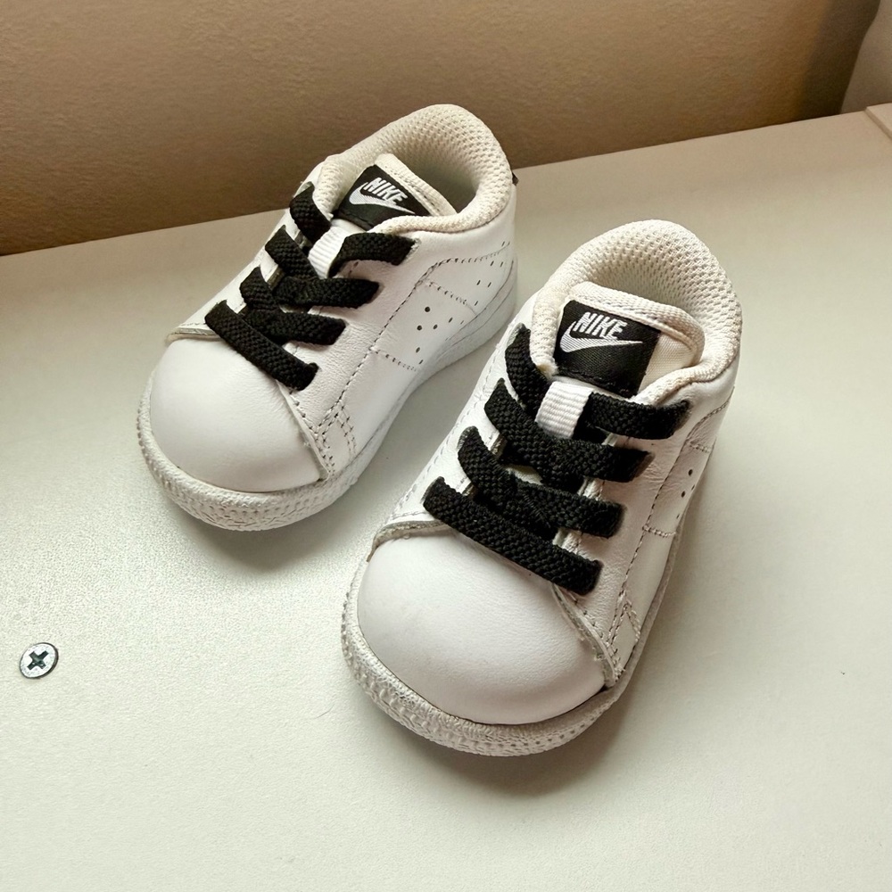 Nike Kids Black and White Sneakers